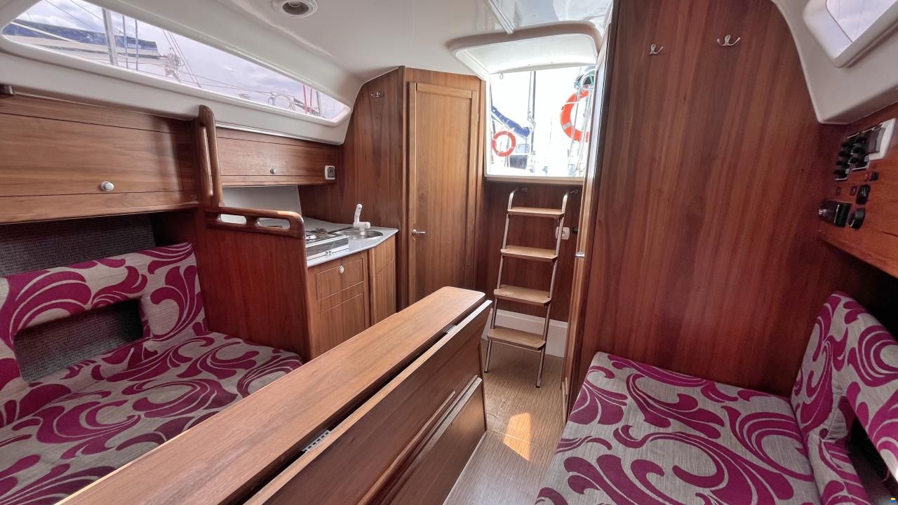 Hak Yacht Club / Phobos 25