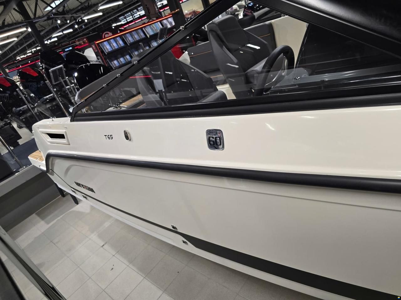 Uttern T65 Premium White