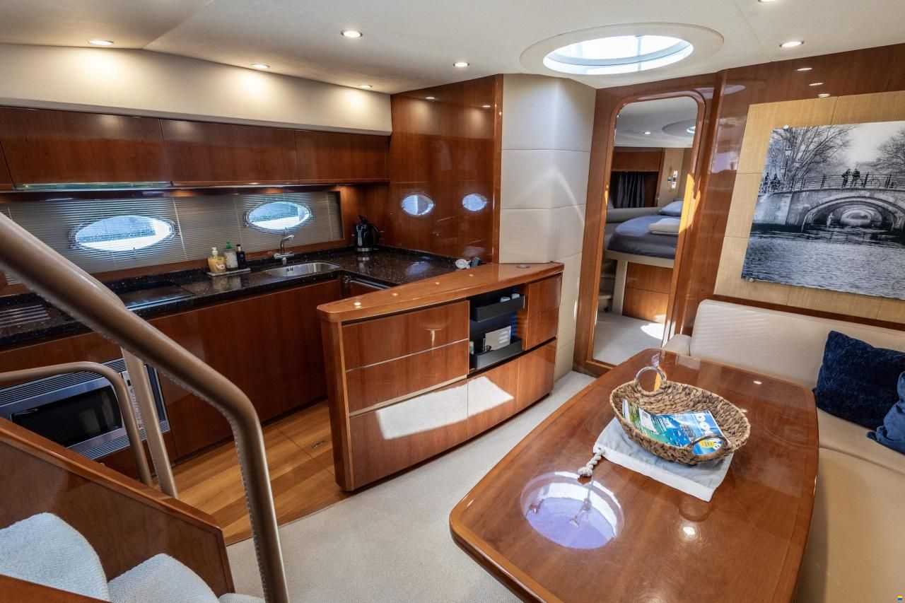 Princess V53