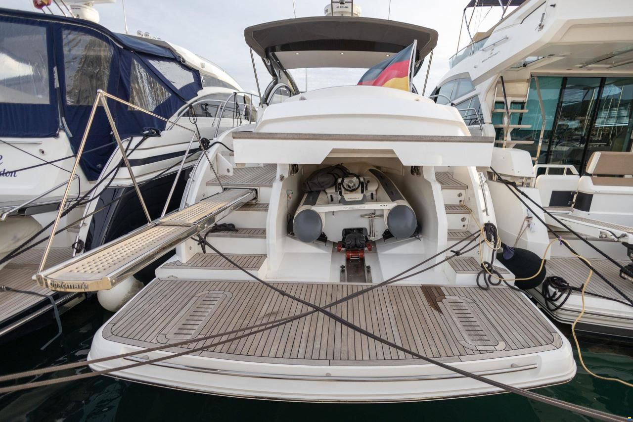 Princess V48 Open