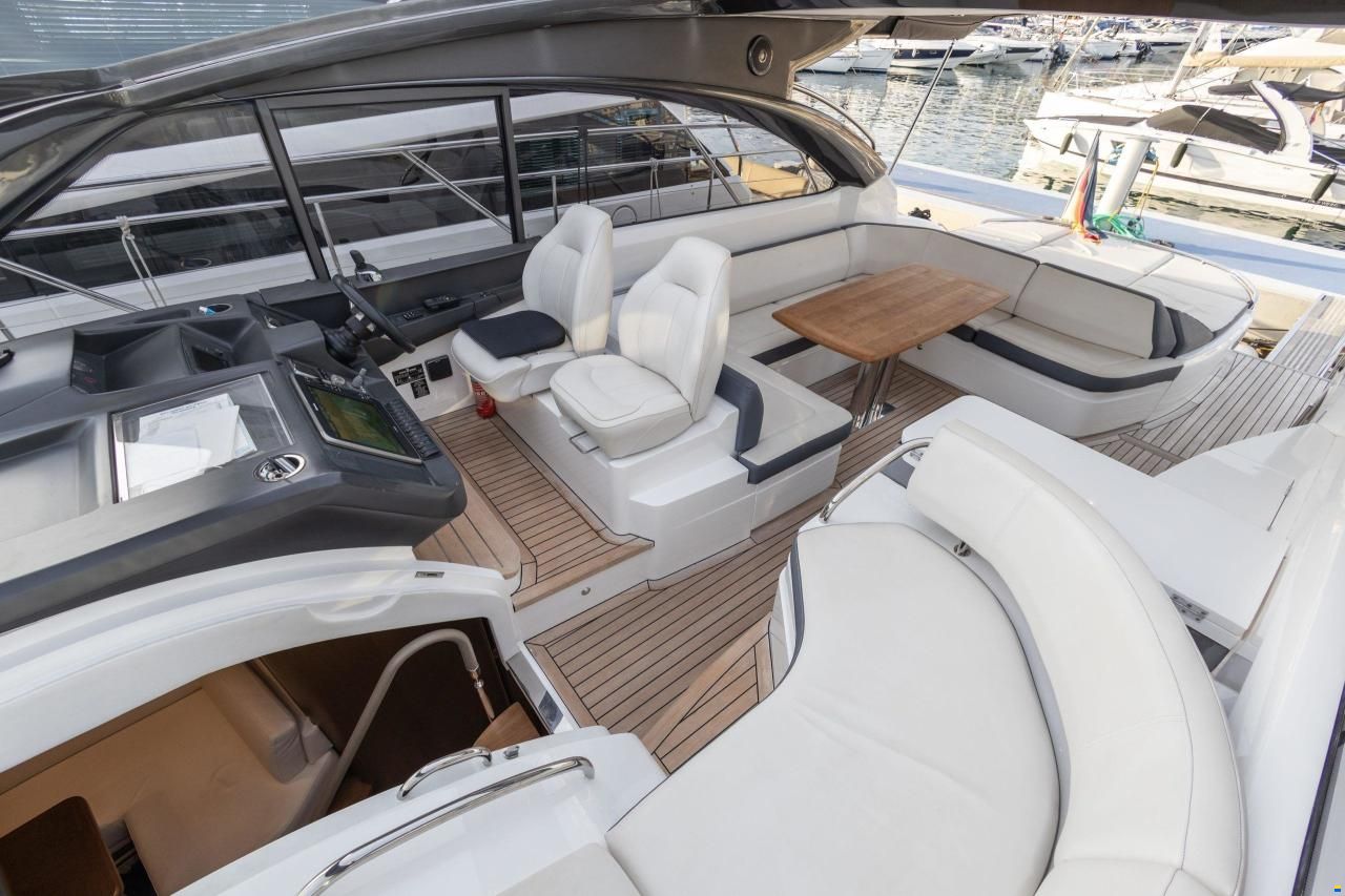 Princess V48 Open