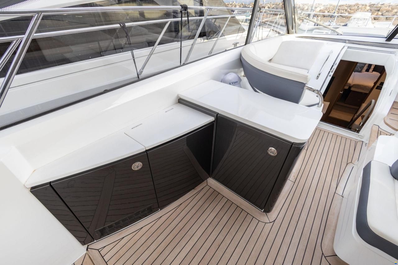 Princess V48 Open
