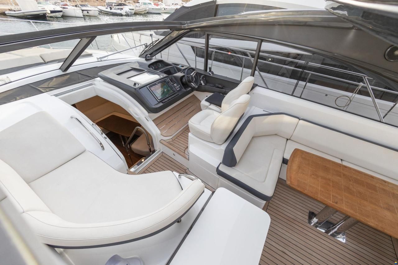 Princess V48 Open