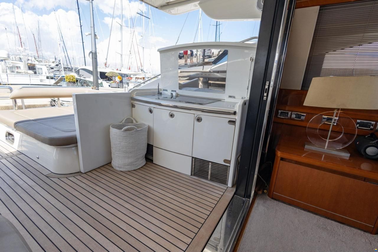 Princess V65