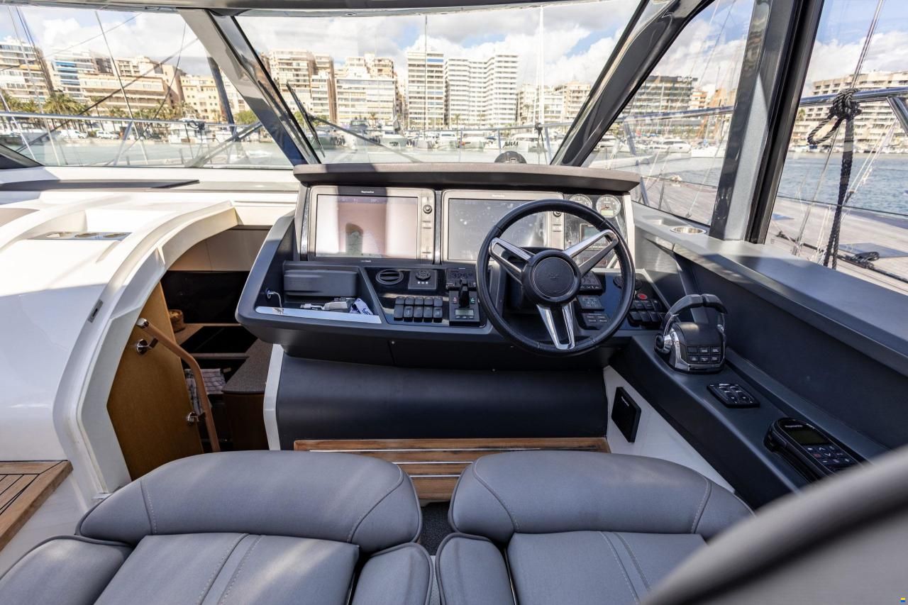 Princess V58 Open