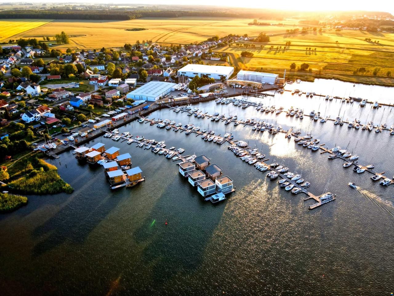 Floating 44 Typ Scandic