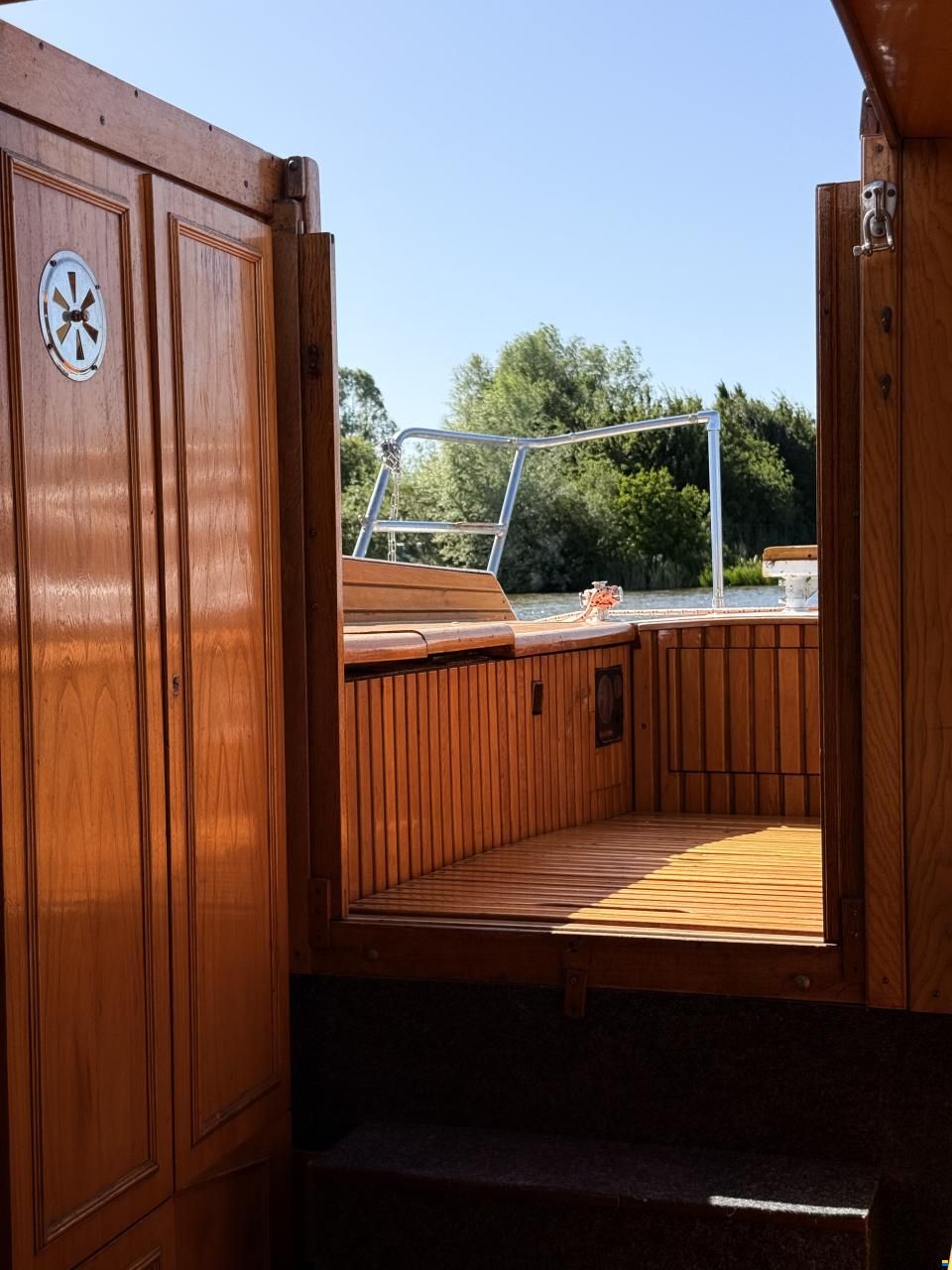 Stahlverdränger – Kanalboot
