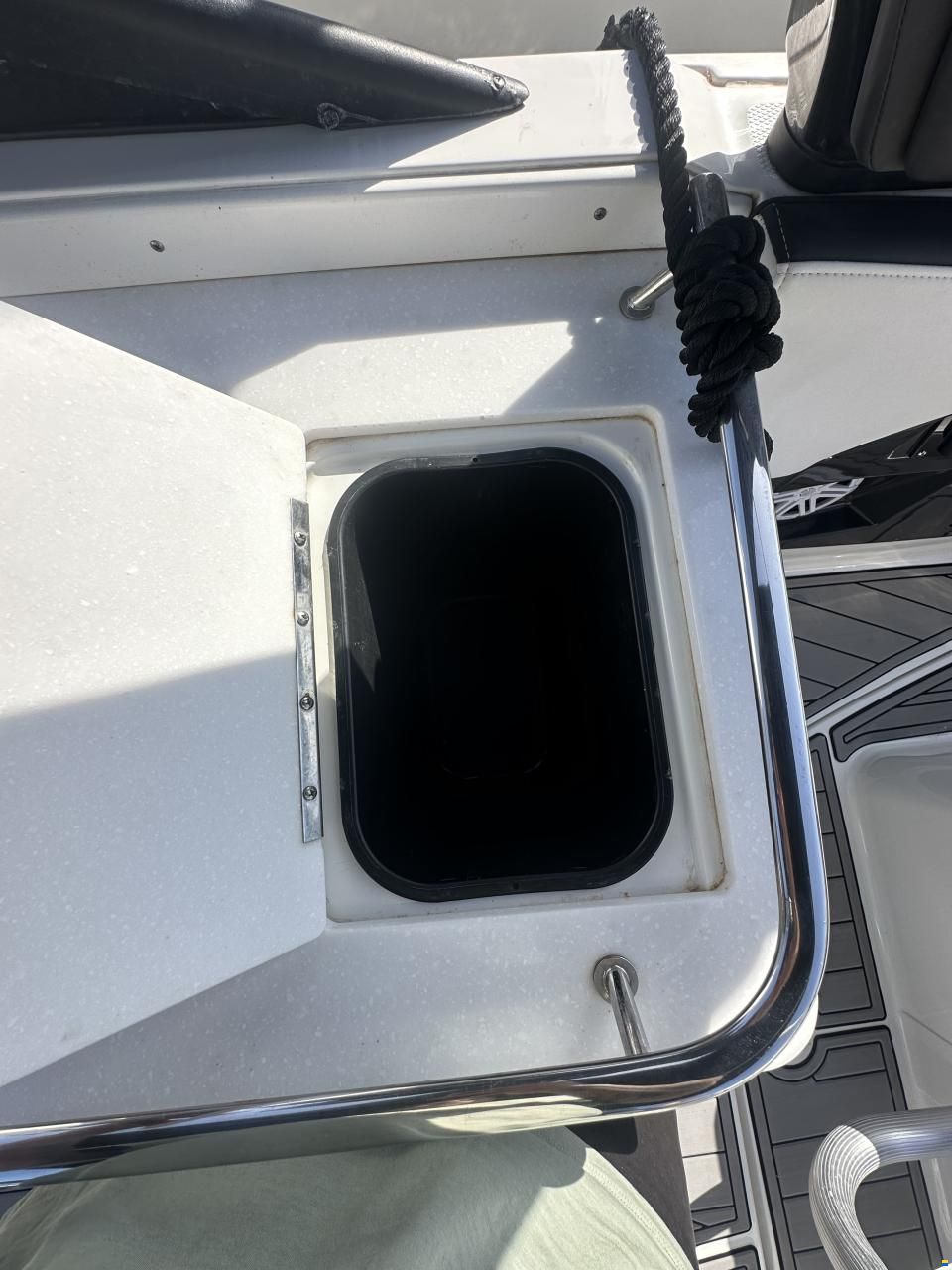 Monterey 255SS