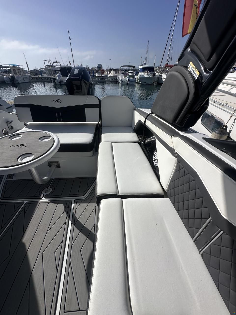 Monterey 255SS