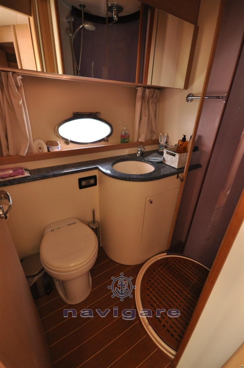 Cayman Yachts 52 WA