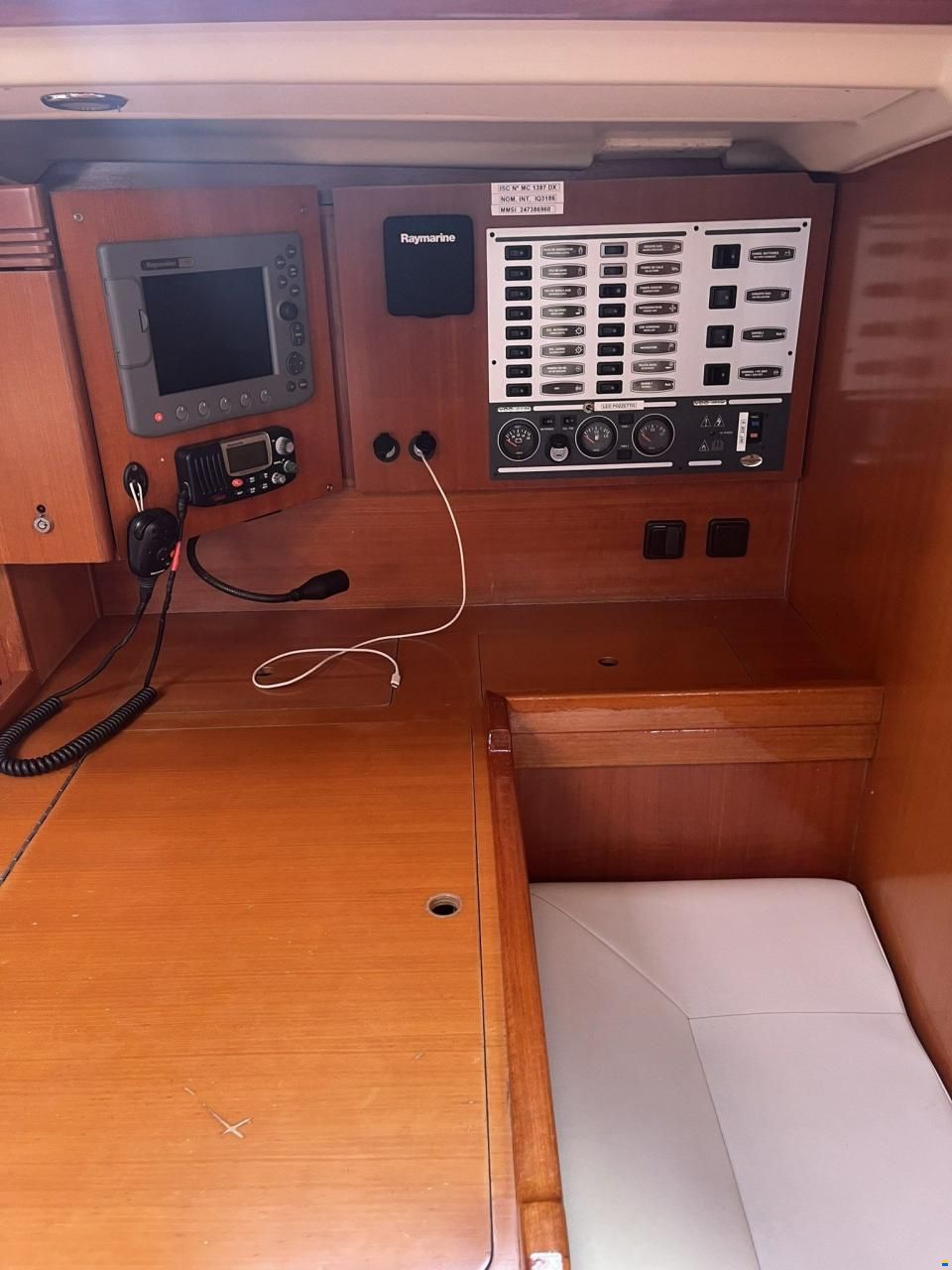 Dufour 44 Performance