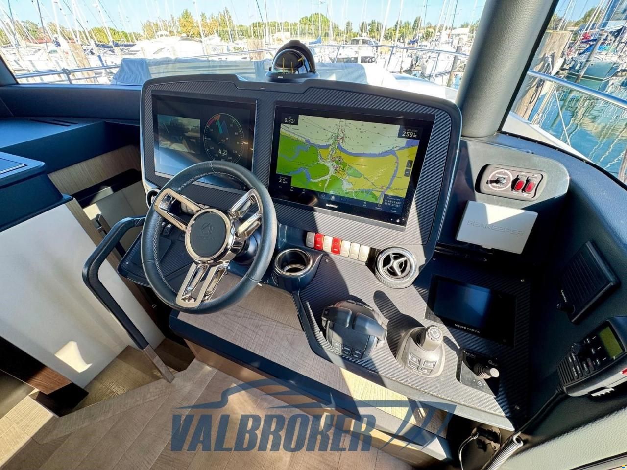 Absolute 52 NAVETTA