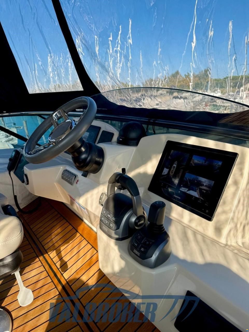Absolute 52 NAVETTA