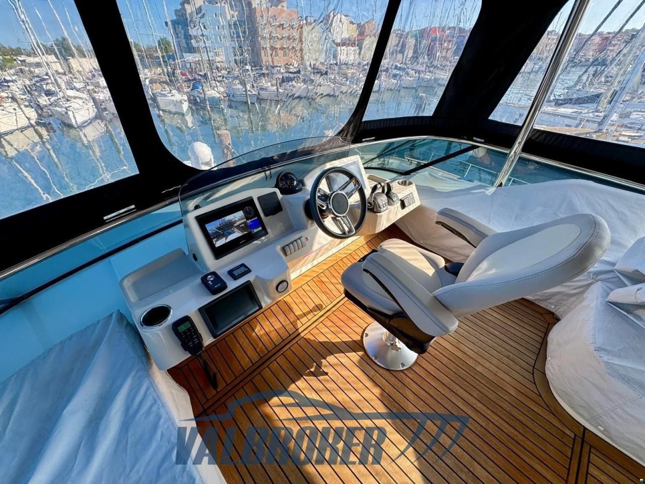 Absolute 52 NAVETTA