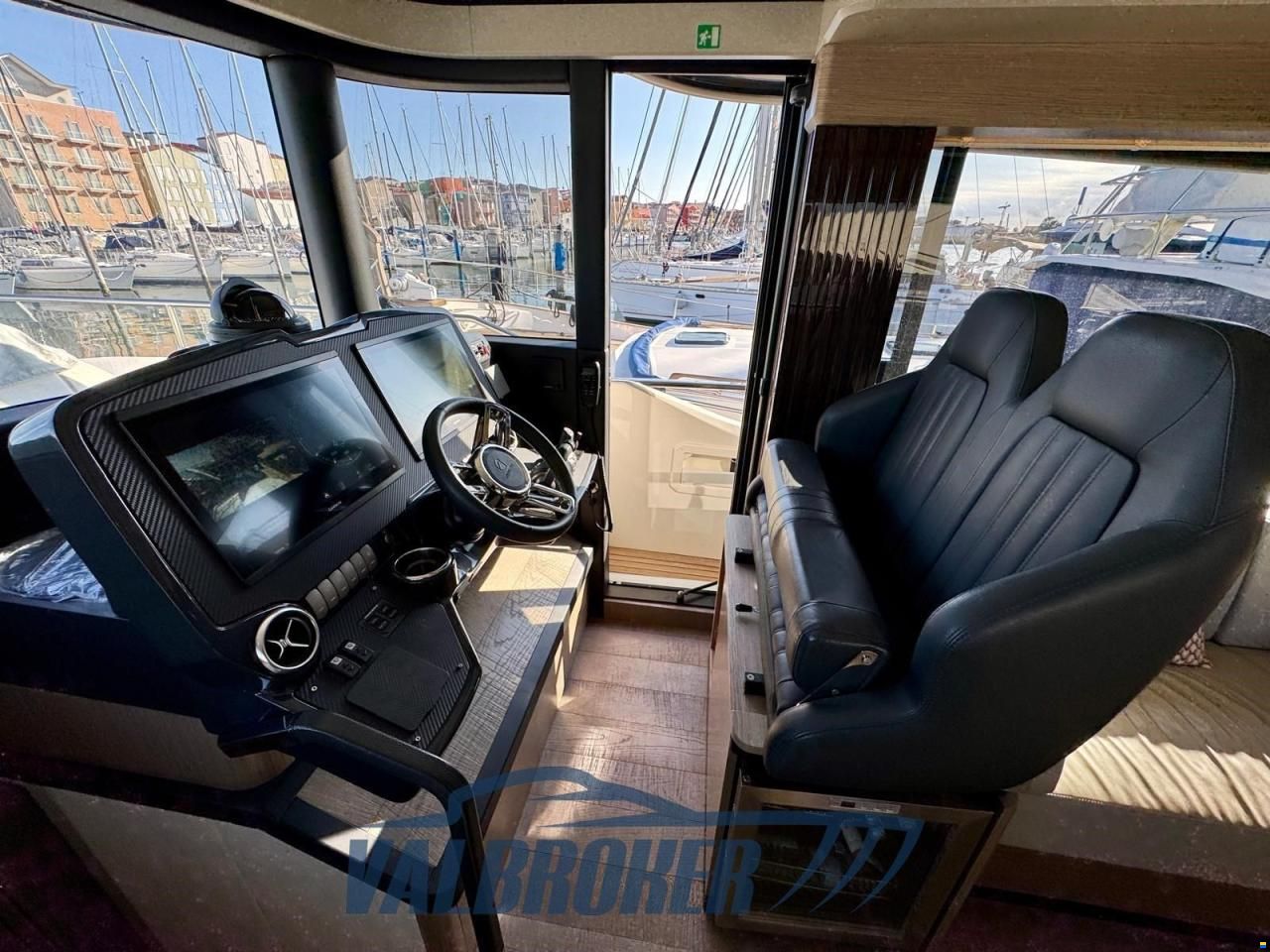 Absolute 52 NAVETTA