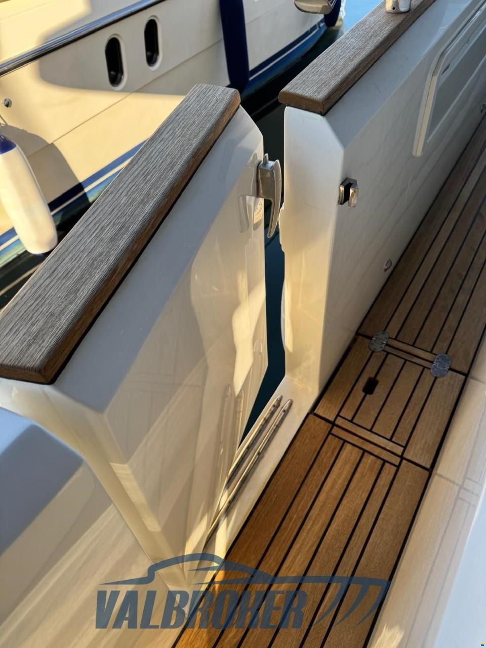 Absolute 52 NAVETTA