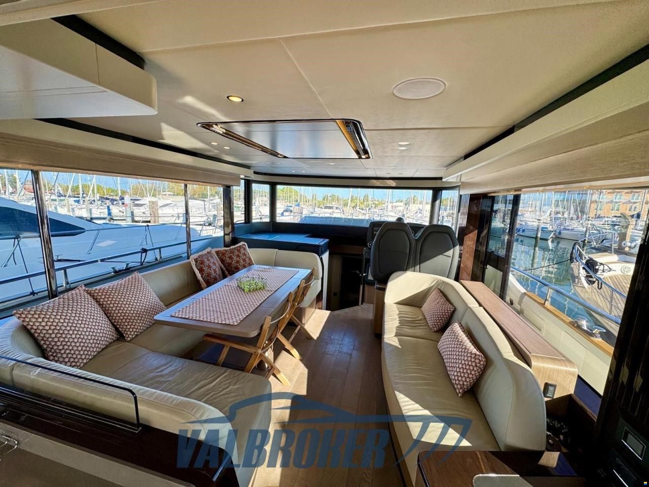 Absolute 52 NAVETTA