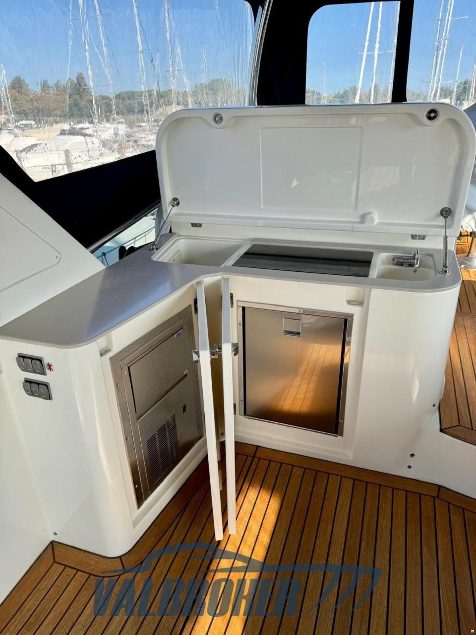 Absolute 52 NAVETTA