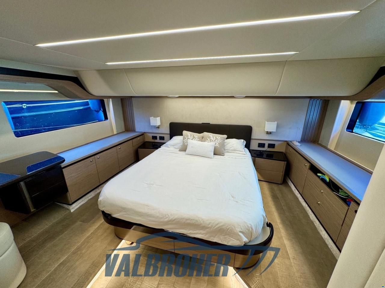 Absolute 52 NAVETTA
