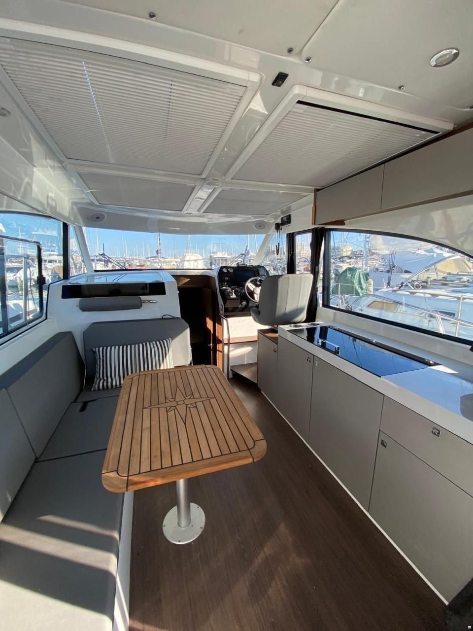 Beneteau Antares 11