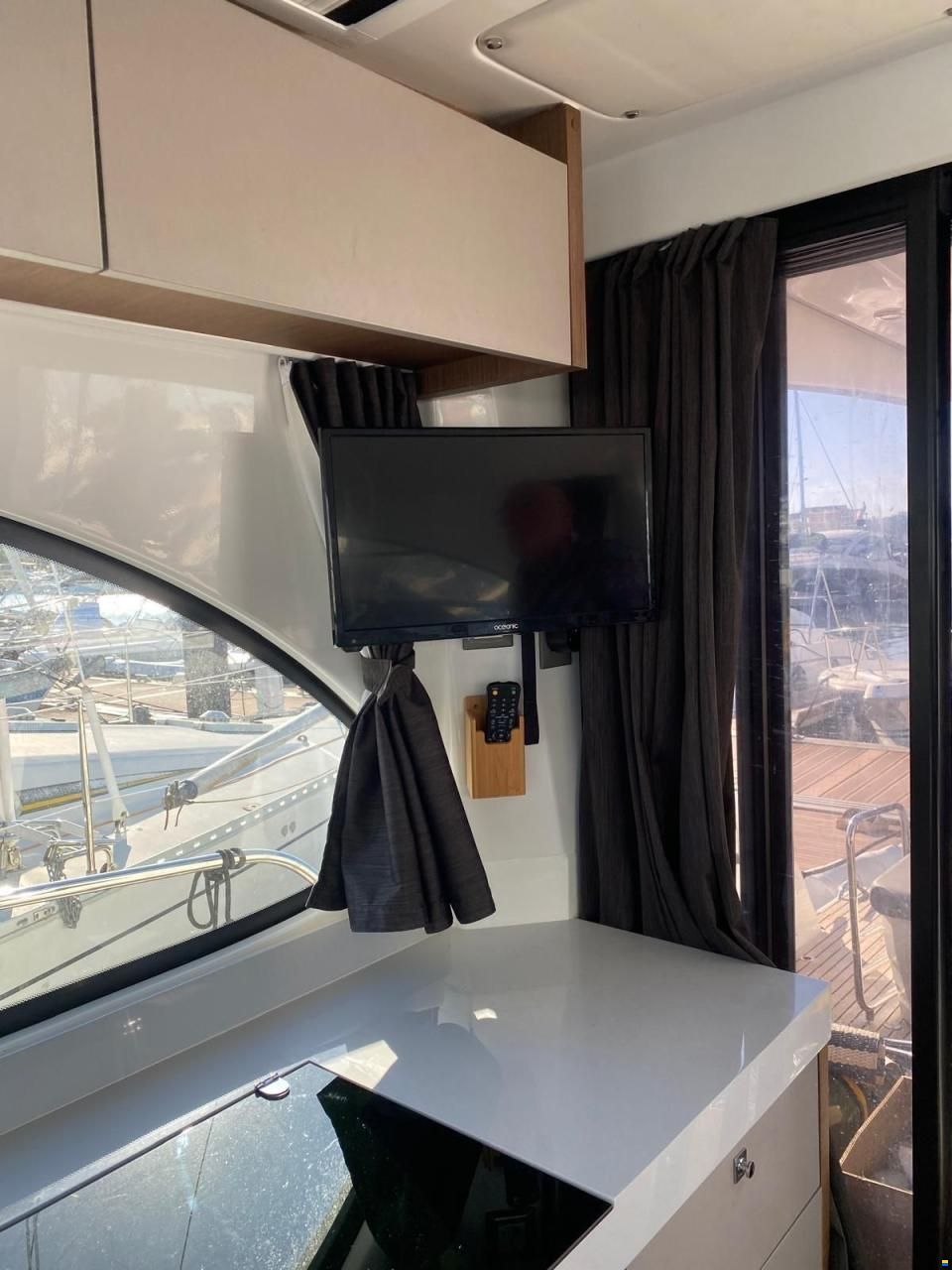 Beneteau Antares 11