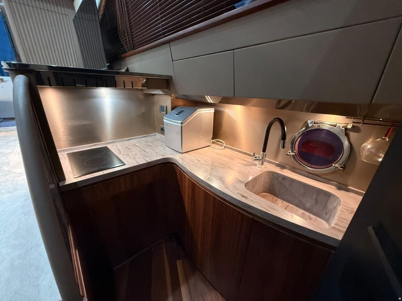 Azimut 50