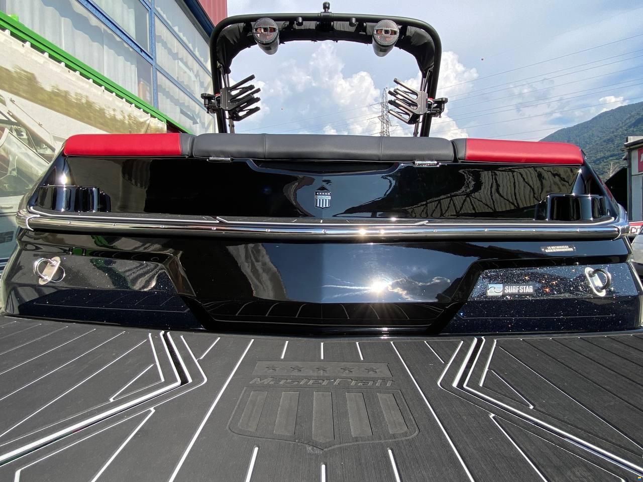 MasterCraft NXT23 | 2024 | Black x Red
