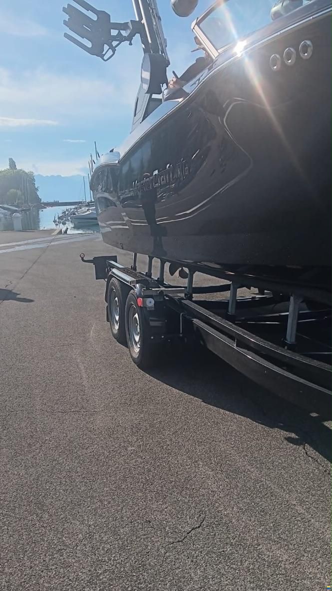 MasterCraft NXT23 | 202 | Black x Red