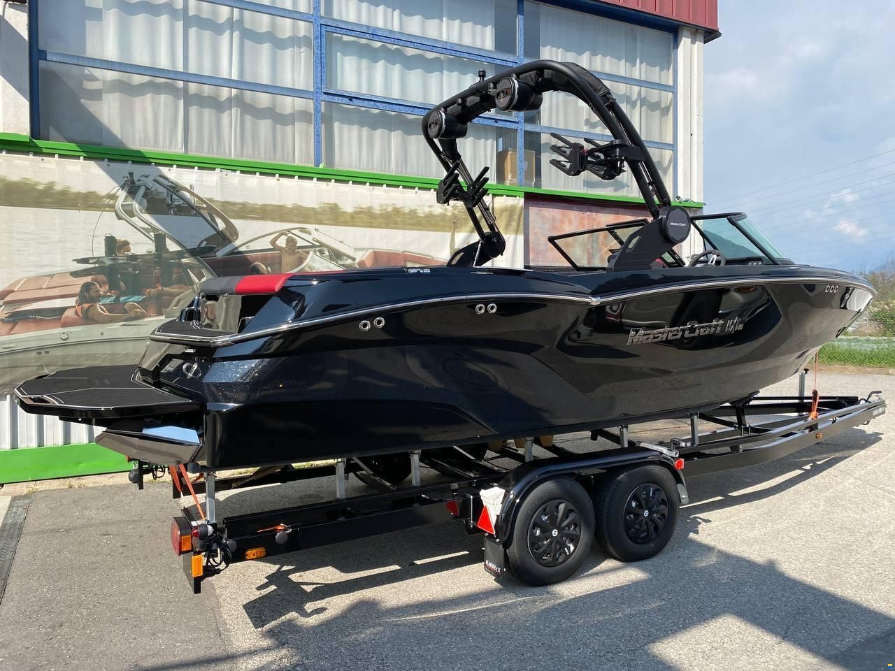 MasterCraft NXT23 | 2024 | Black x Red