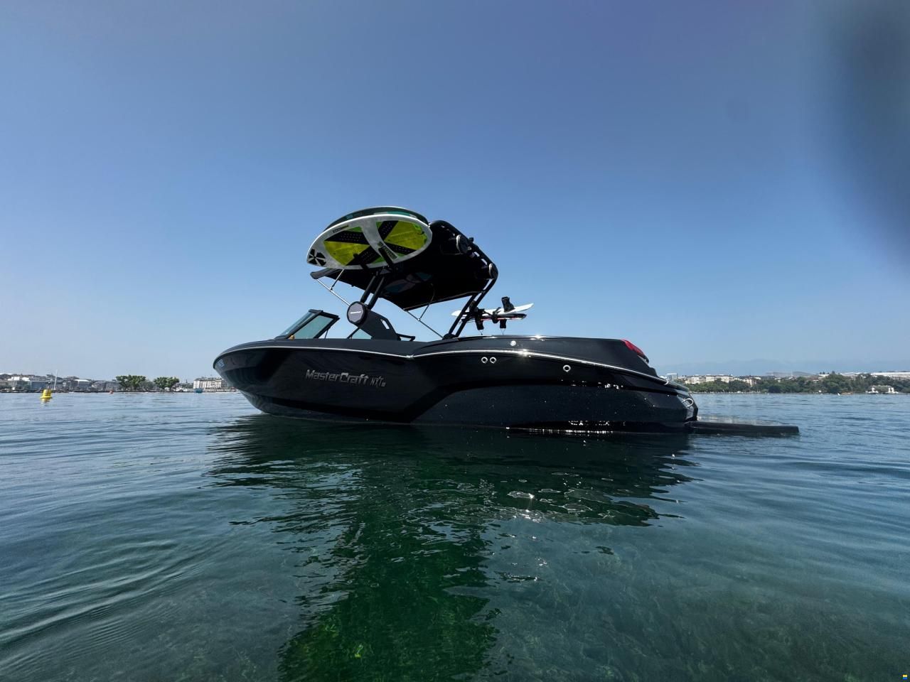 MasterCraft NXT23 | 2024 | Black x Red
