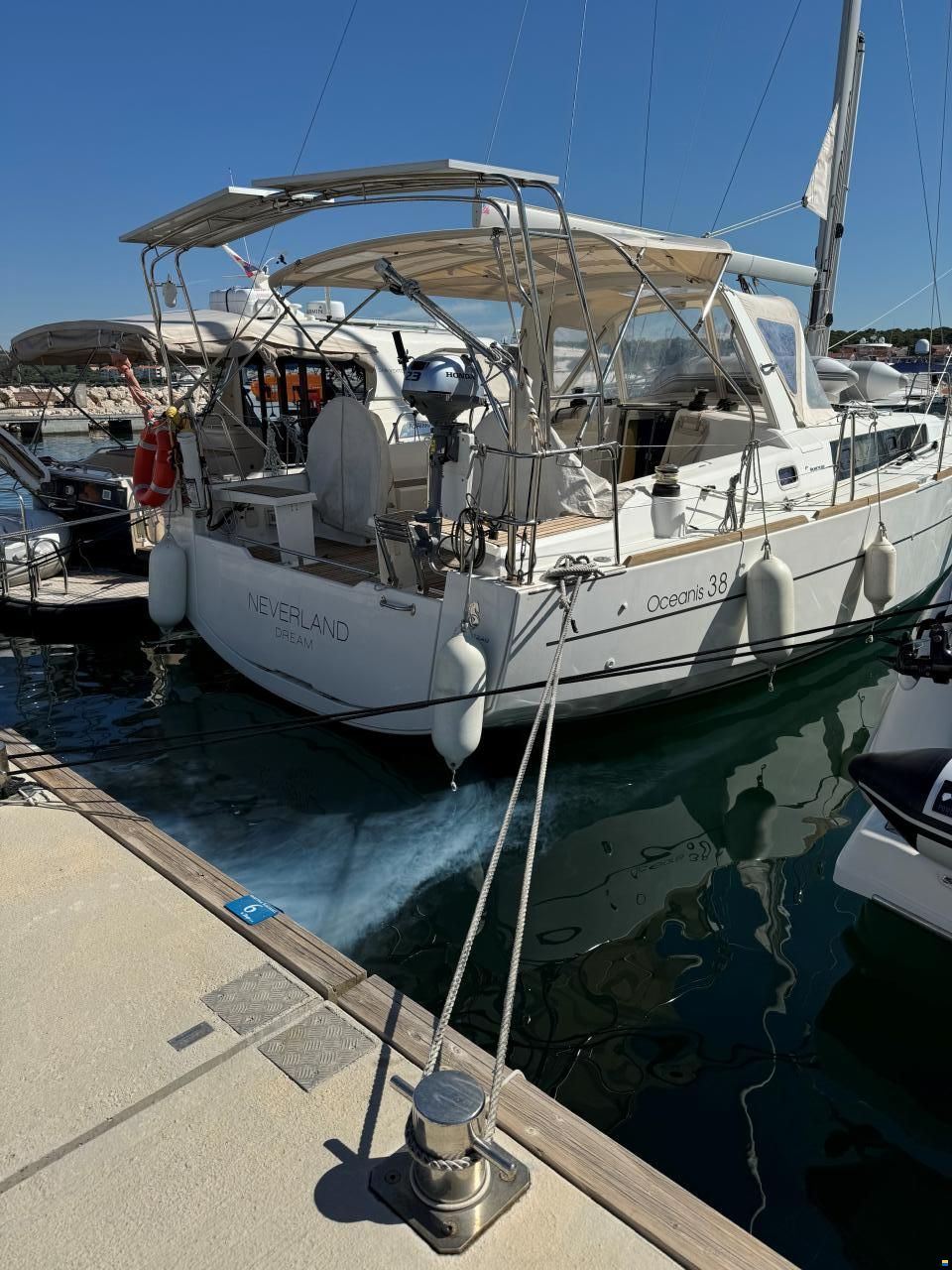 Beneteau Oceanis 38