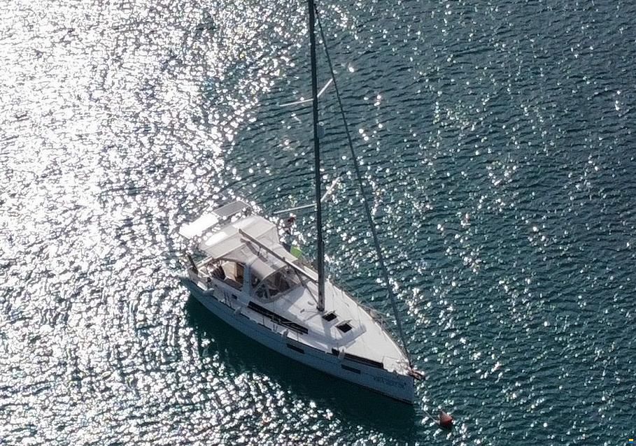 Beneteau Oceanis 38