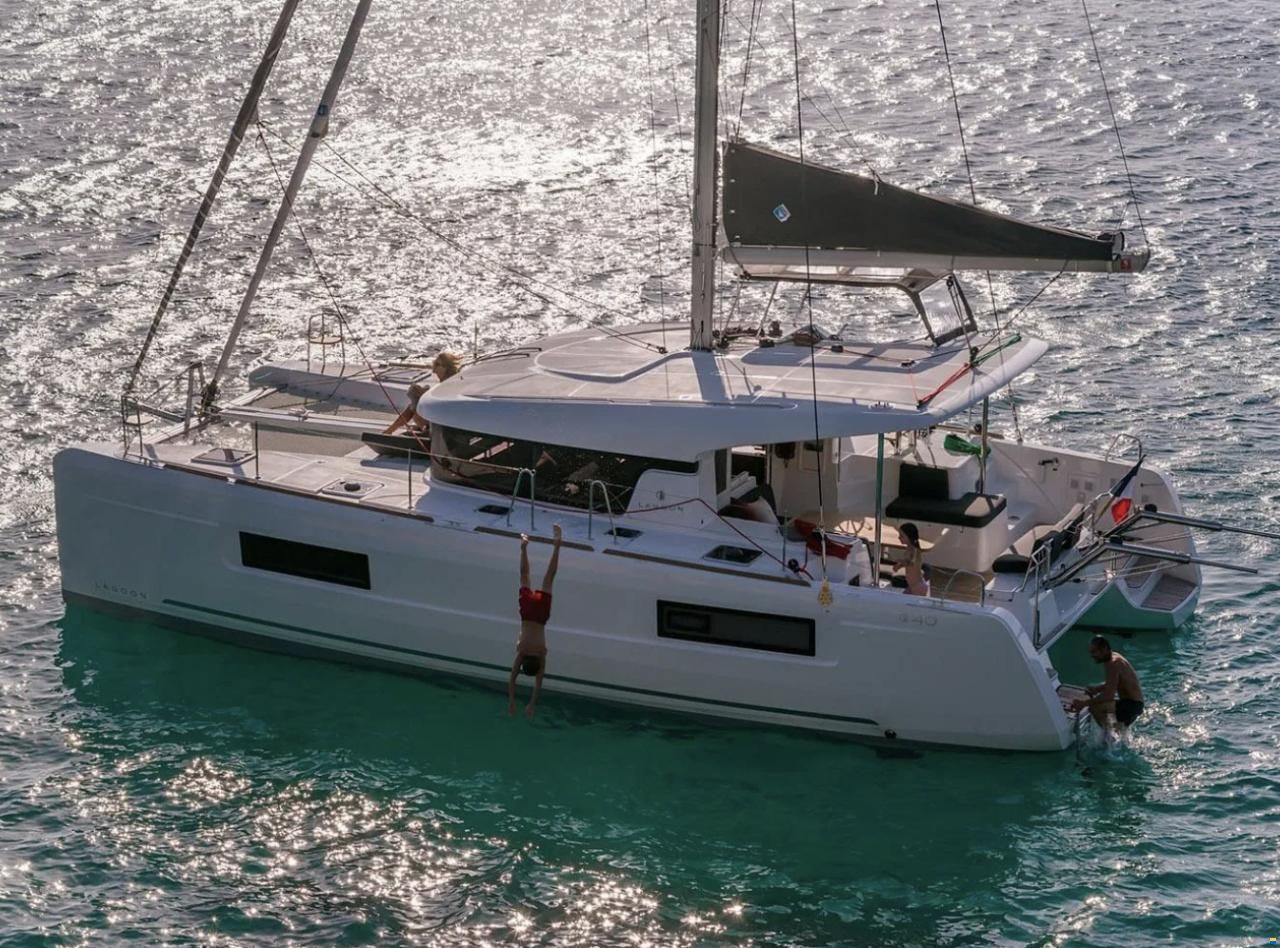 Lagoon 40