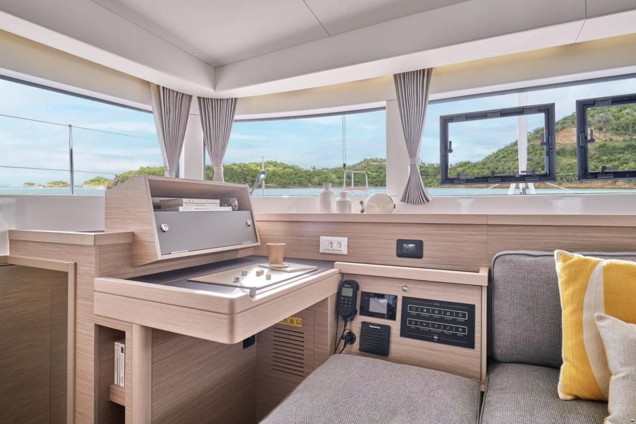 Lagoon 40