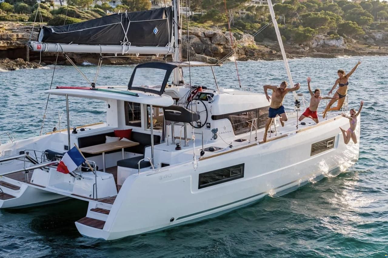 Lagoon 40
