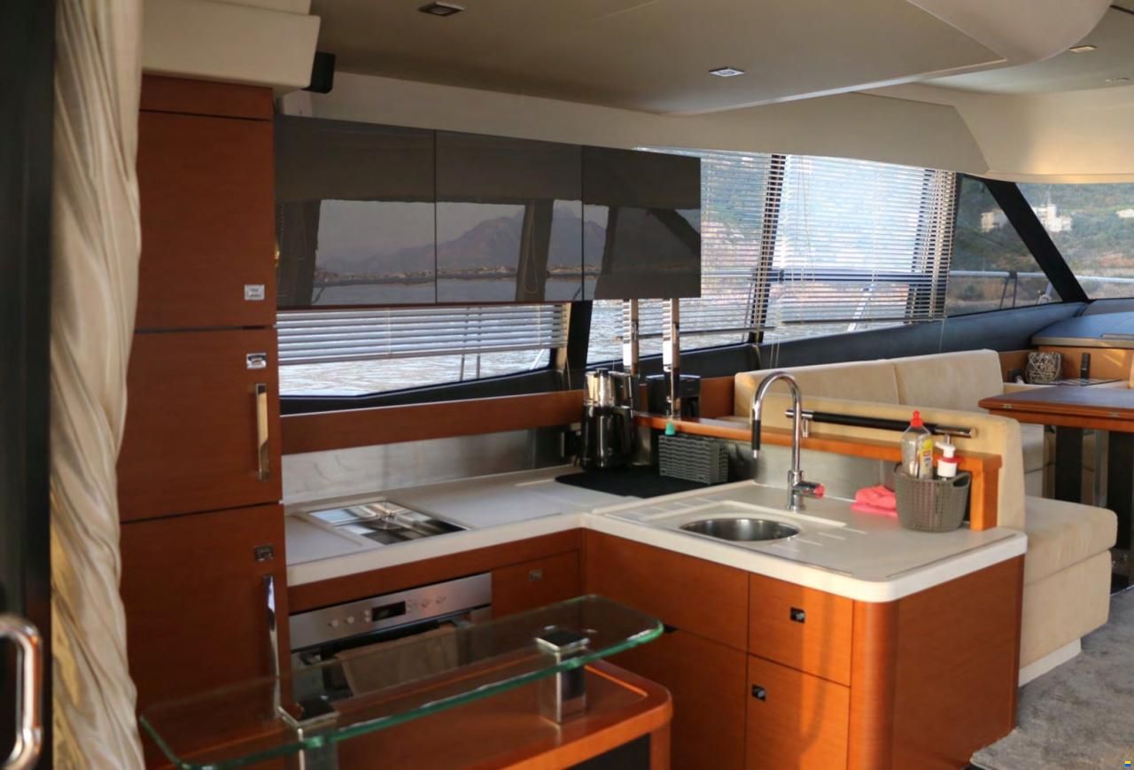 Prestige 550 FLY