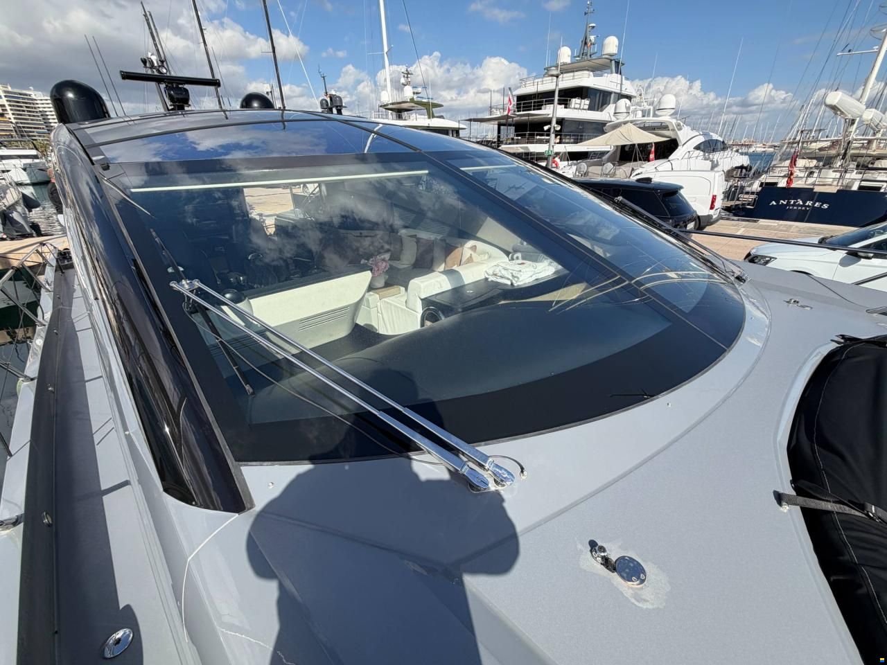 Sunseeker Predator 68