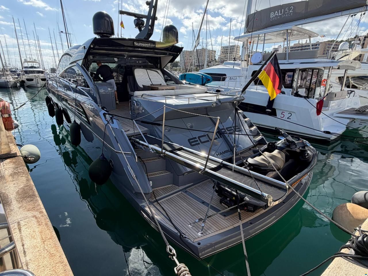 Sunseeker Predator 68