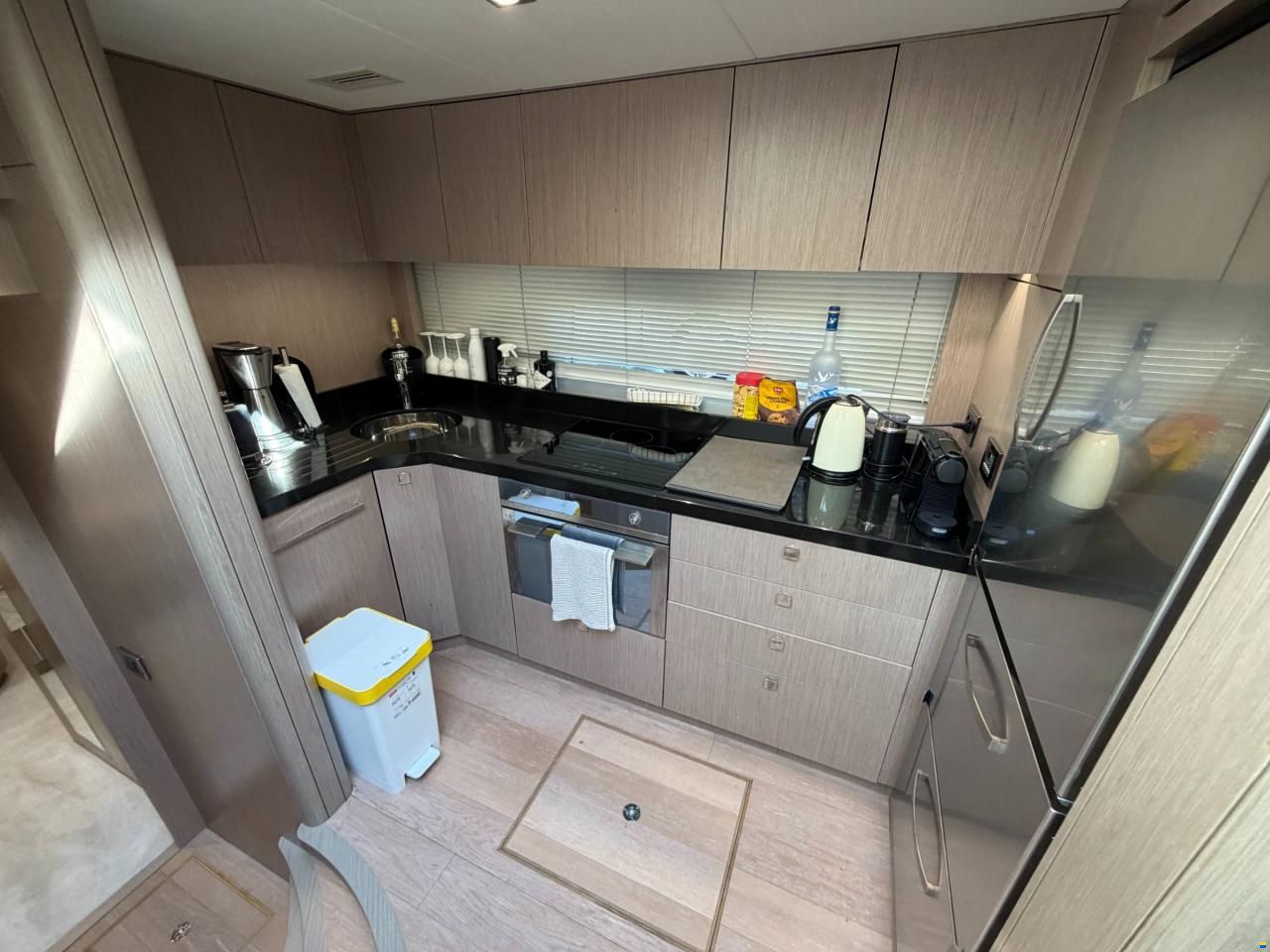 Sunseeker Predator 68