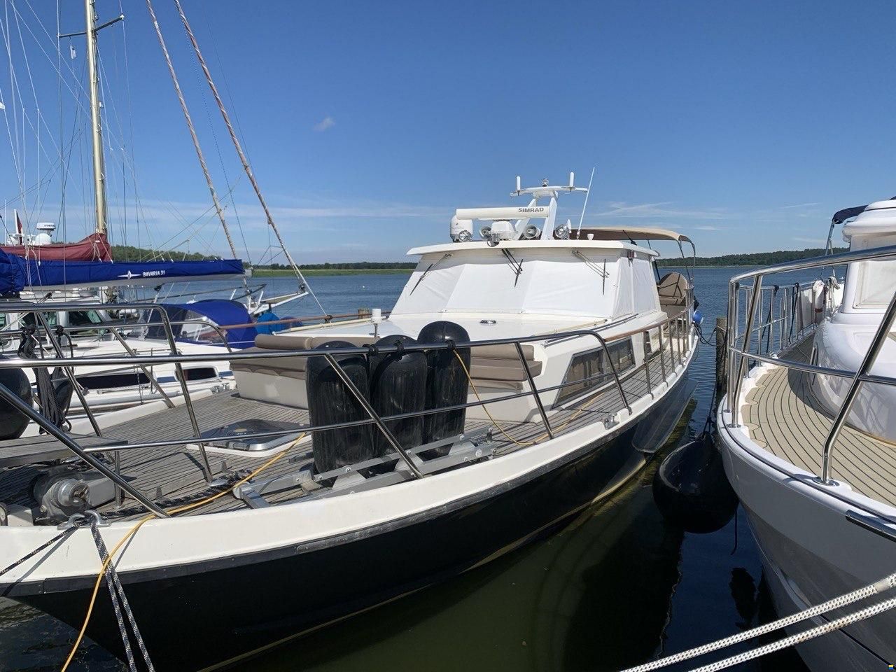 Bootswerft-Brauer-Bützfleth 48 Pilothouse