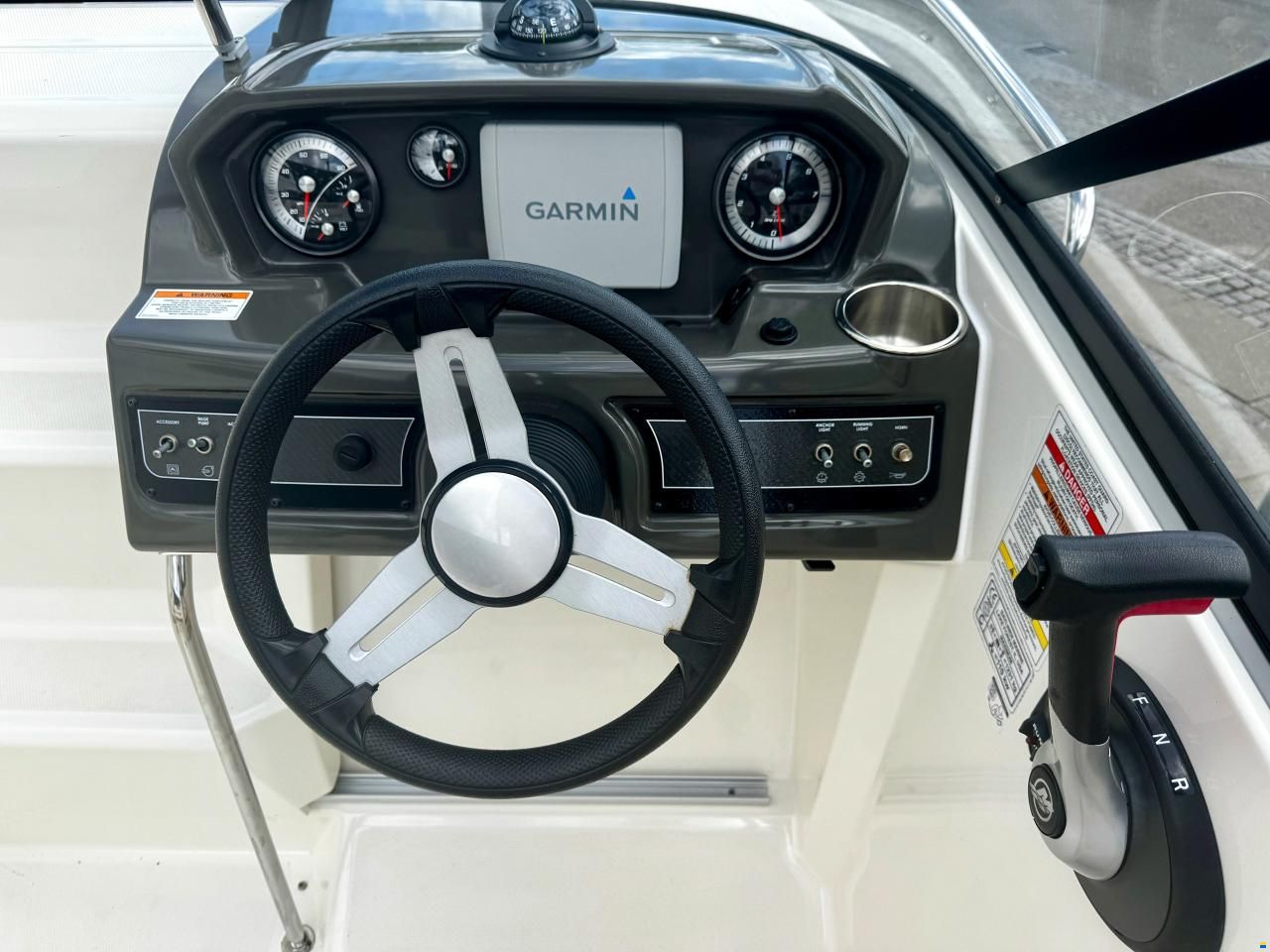 Bayliner VR5 Cuddy