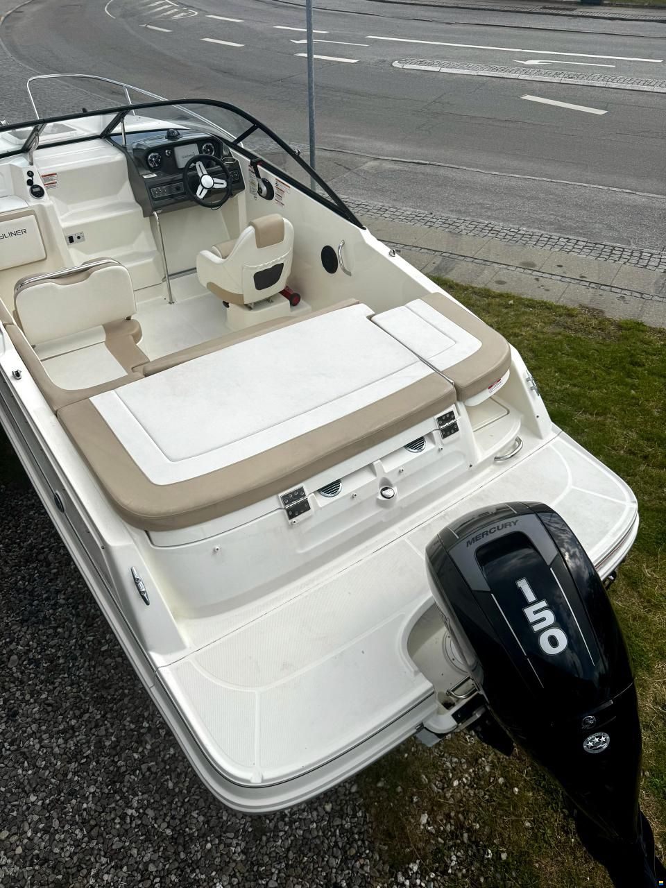 Bayliner VR5 Cuddy