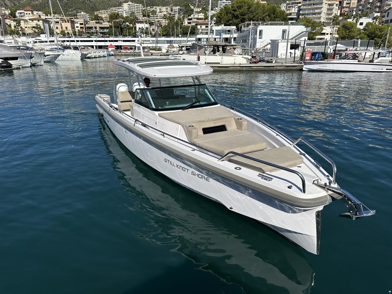 Axopar 37 Sun-Top