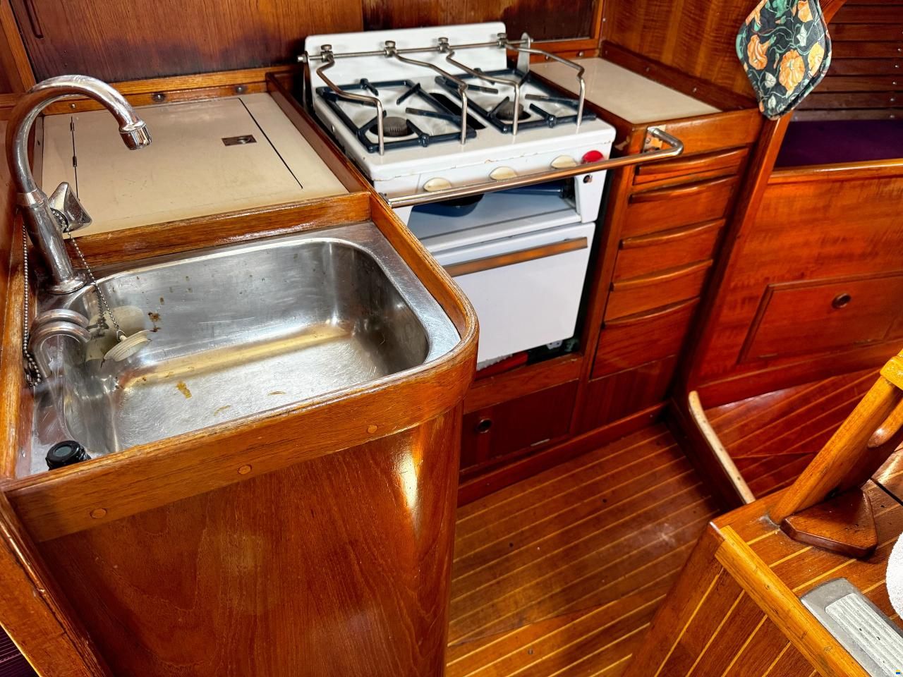 Nautors Swan 37