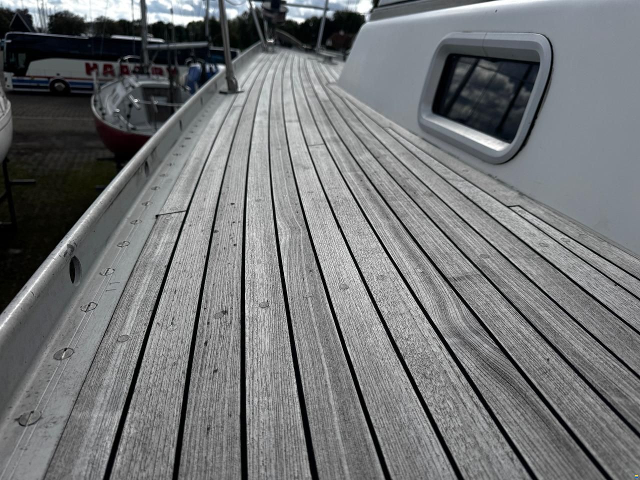 Nautors Swan 37