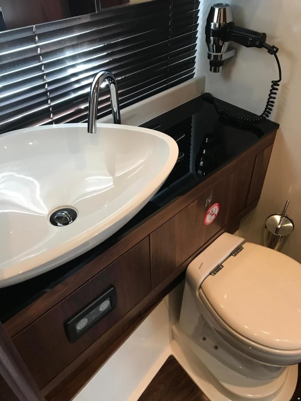 Sunseeker Manhattan 60