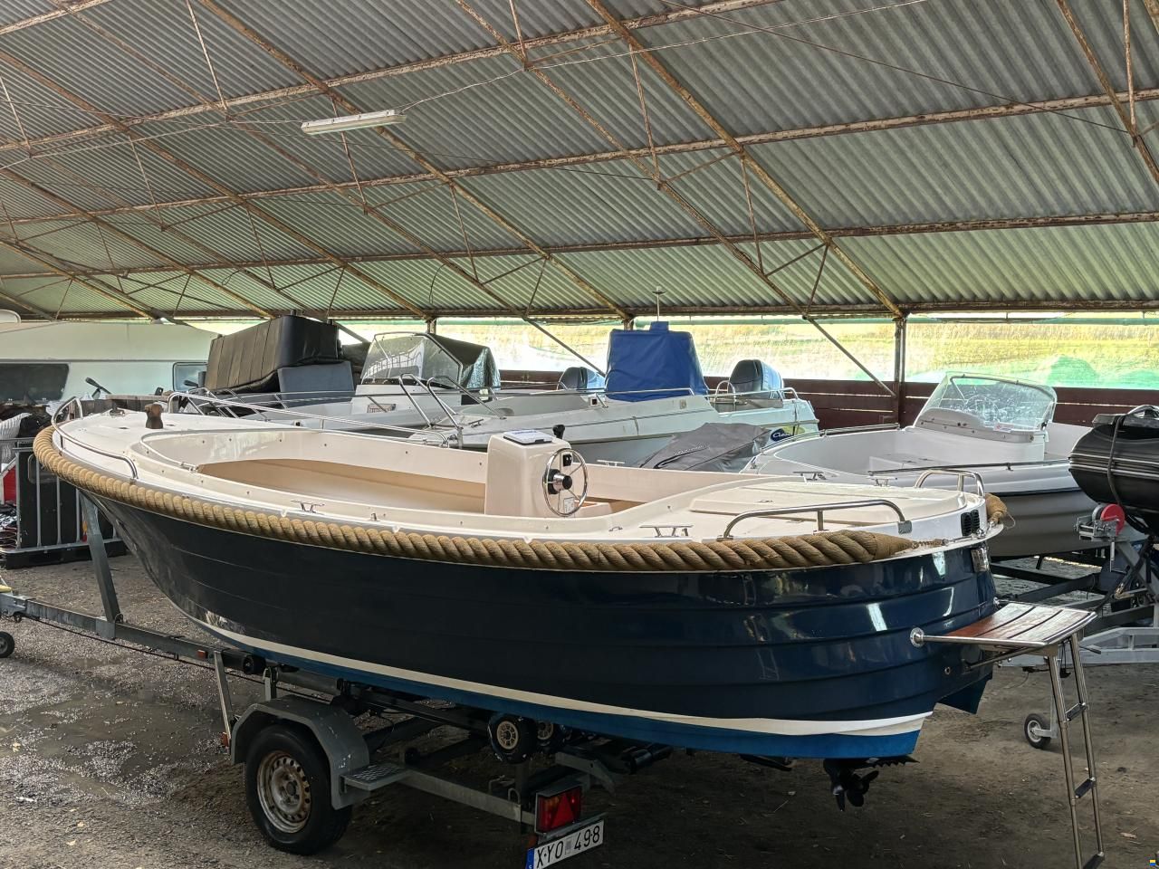 Crescent Allure 21