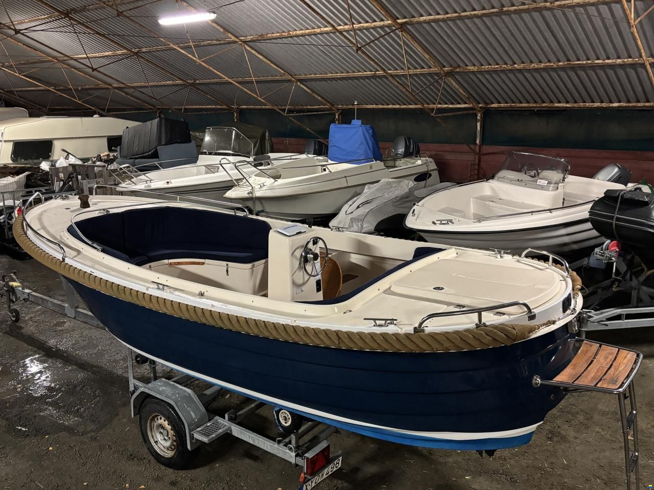 Crescent Allure 21