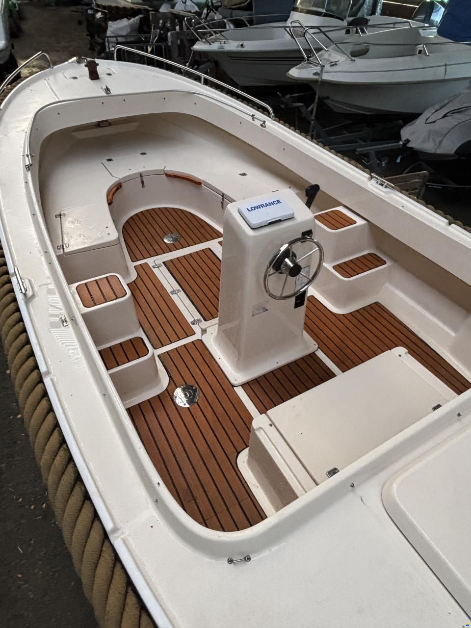 Crescent Allure 21
