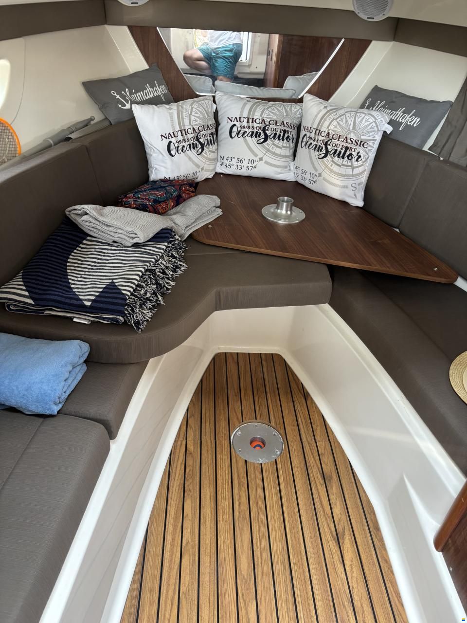 Quicksilver 805 Sundeck